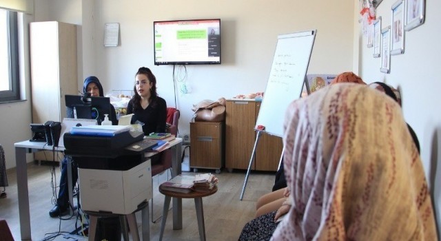 Elazığda depremzede anne ve anne adaylarına psikososyal destek eğitimi