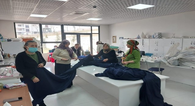 Elazığda eğitmen ve öğrencilerden depremzedelere anlamlı destek