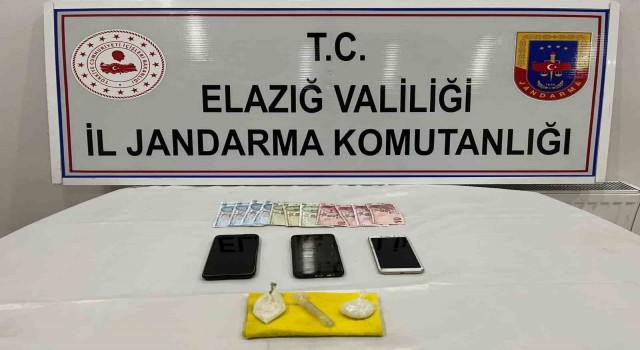 Elazığda jandarma ekipleri uyuşturucuya geçit vermiyor
