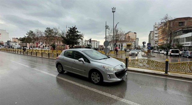 Elazığda sağanak yağış etkili oldu