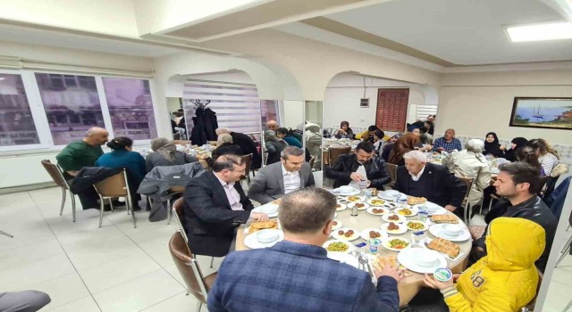 Emette depremzede ailelere iftar yemeği