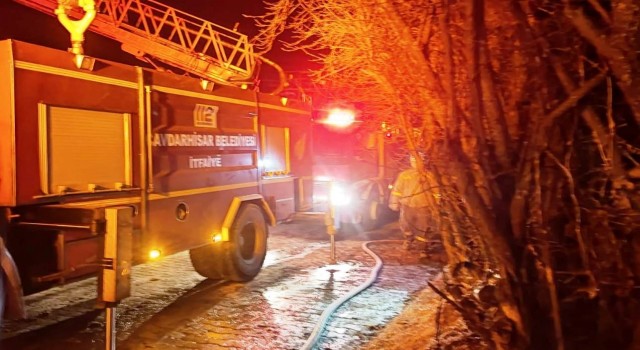 Emette ev ve samanlık yangını