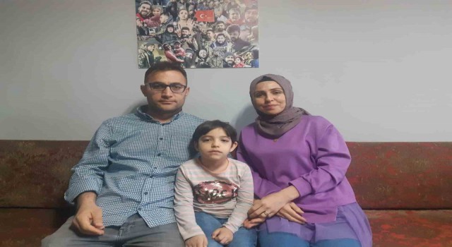 Enkaz altında kalan işitme ve konuşma engelliler yaşadıklarını İHA muhabirine anlattı