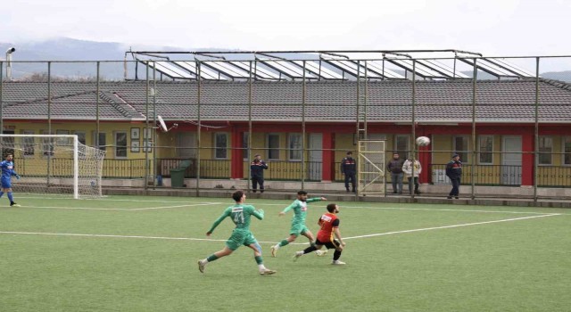 Ermaş Muğlaspor 6-0lık galibiyet ile liderlik koltuğuna oturdu