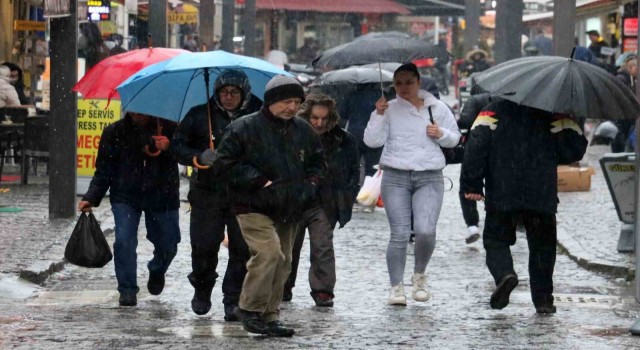 Erzincan çevrelerinde beklenen kuvvetli yağışlara dikkat!