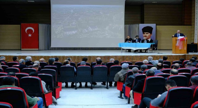 Erzincanda “Deprem ve Yaşamak” paneli düzenlendi