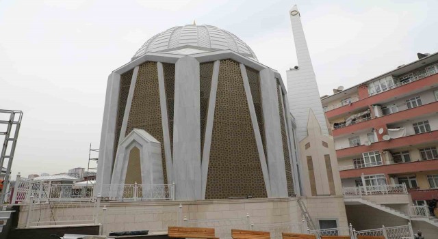 Esentepe Camiinde ilk teravih namazı kılındı