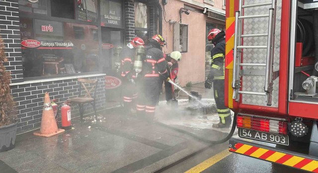 Et restoranının mangal bölümünde yangın çıktı, ekipler seferber oldu