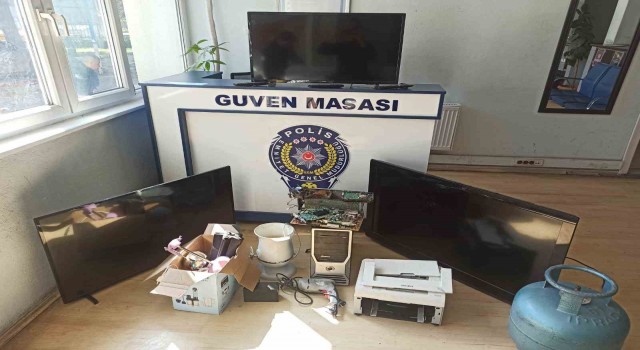 Evden televizyon ve akü çalan şahıslar JASATtan kaçamadı: 2 gözaltı