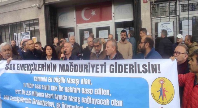 Fatih Unkapanında SGK çalışanları iş bıraktı