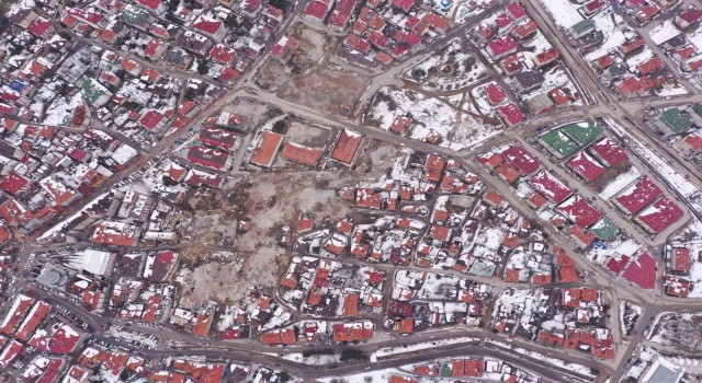 Fay hattı üzerinde bulunan 700ün üzerinde bina yıkılıyor