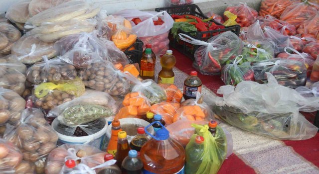 Fethiyede Askıda Sebze Ve Meyve ile depremzedelere yardım edilecek
