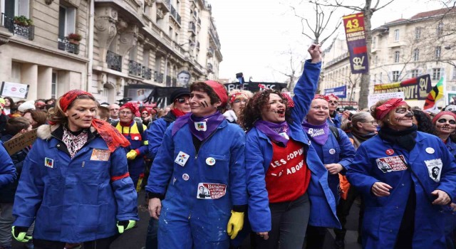 Fransada emeklilik reformuna karşı 6ncı kez greve gidildi