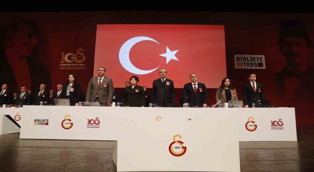 Galatasarayda Burak Elmas ve Dursun Özbek yönetimleri mali ve idari olarak ibra edildi