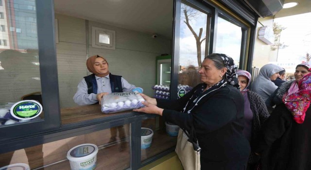 Gaziantep Büyükşehirin Haydi büfeleri, şarküteri ürünlerinin satışına başladı