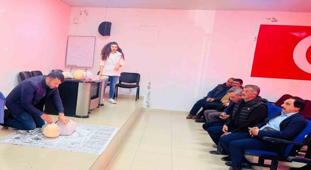 Gazipaşalı muhtarlara ilkyardım anlatıldı