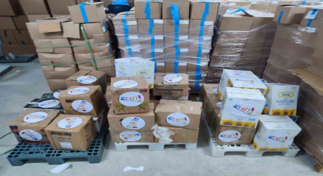 Gedizde bağışlanan canlı hayvanların etleri kavurma yapılıp deprem bölgesine gönderildi