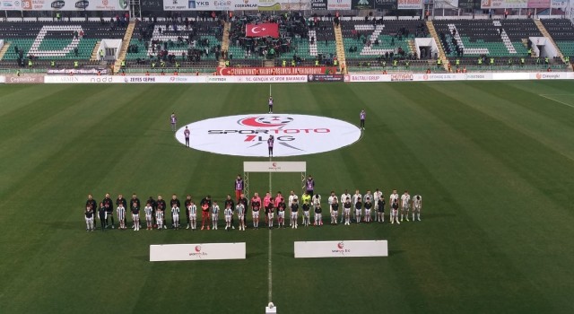 Gergin geçen Denizlispor-Sakaryaspor maçına ceza yağdı