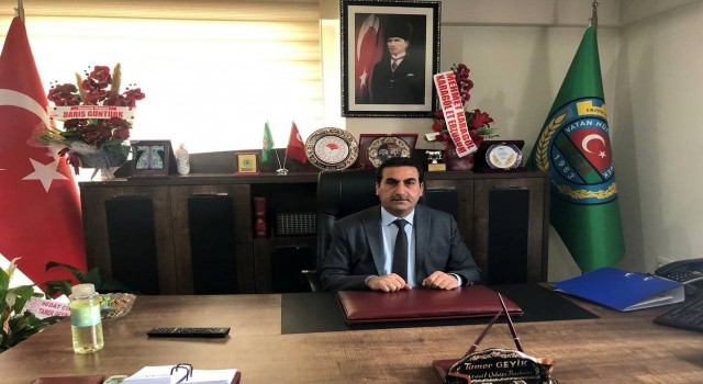 Geyik, istifa etti