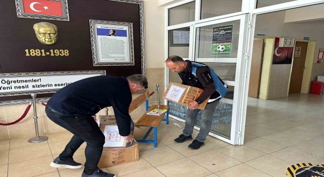 Gölcükten depremzedelere yardımlar sürüyor