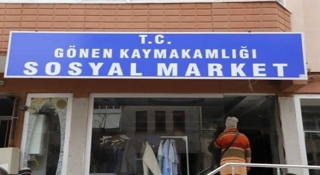 Gönende sosyal market açıldı