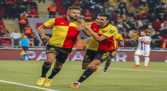 Göztepede Yasin Öztekin belirsizliği sürüyor