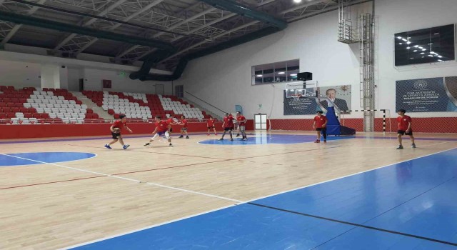 GSB Spor Okulları çocuklar için Bozüyükte çalışmalarını sıkılaştırdı