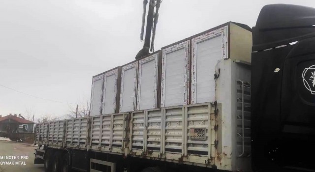 Güroymakta üretilen seyyar duş ve tuvaletler deprem bölgelerine gönderildi