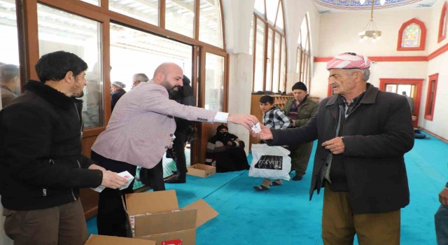 Hakkaride depremzedeler için mevlit okutuldu