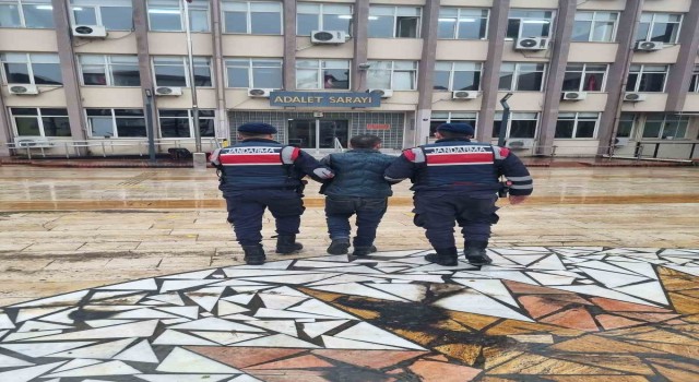 Hakkında hapis cezası bulunan firari, İncirliovada yakalandı