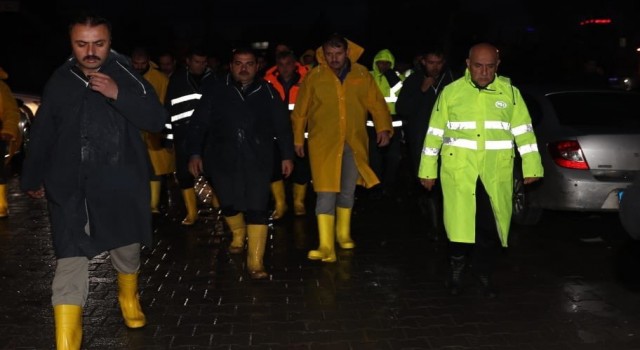 Haliliyede temizlik çalışmaları gece gündüz sürüyor