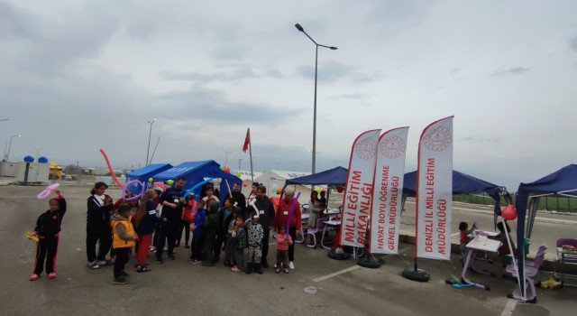 Halk eğitimi merkezleri, deprem bölgesindeki vatandaşlara destek oluyor