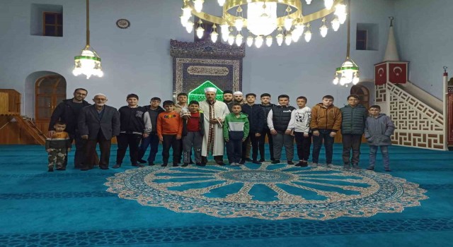 Hisarcıkta “Cuma gecesi ailece camideyiz” programı