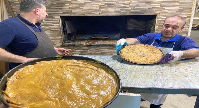 İftar ve sahur sofralarının vazgeçilmezi tahinli pide