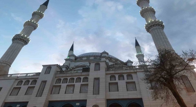 İlk iftar Iğdırda yapıldı