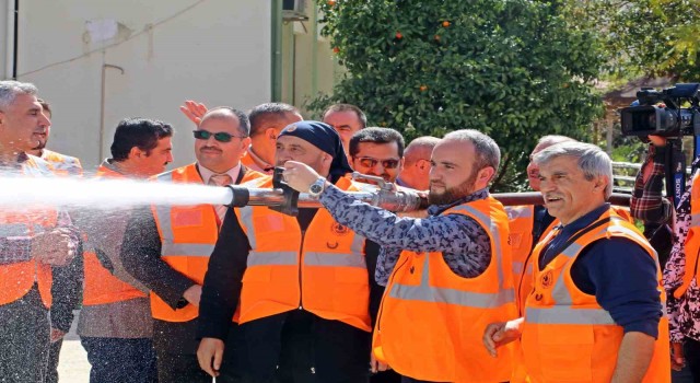 İmamlar ‘Ya Allah Bismillah deyip orman yangını gönüllüsü oldu