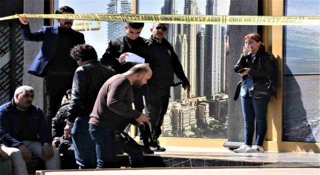 İş yerinde kurşun yağmuruna tutulan kadının katili özel ekiple aranıyor