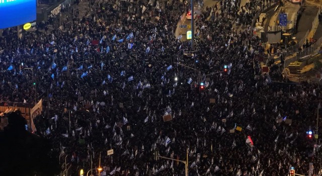 İsrail Netanyahusuz bir hükümetle yeni döneme başlayabilir