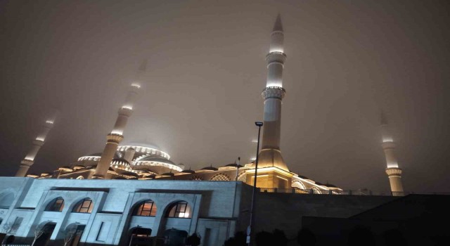 İstanbulda akşam saatlerinde yoğun sis etkili oldu