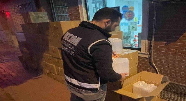 İstanbulda dezenfektan diye satılan 3 ton 150 litre alkollü sıvı ele geçirildi