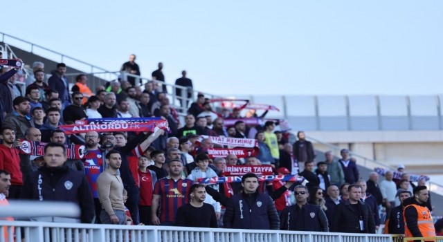 İzmir derbisinin hakemleri belli oldu