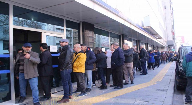 İzmirde EYT sevinci