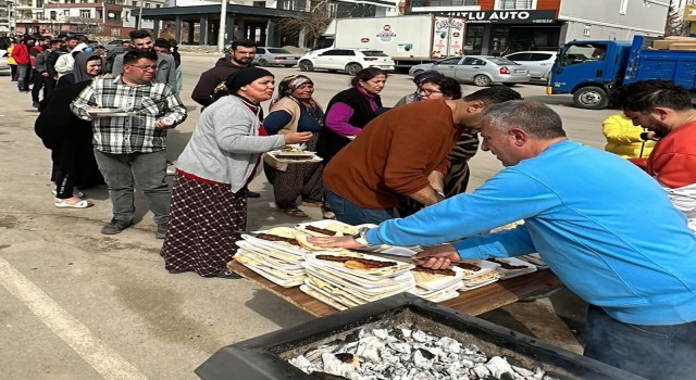 Kaburgacı Yaşar, deprem bölgesine desteğini sürdürüyor