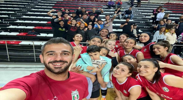 Kadın Voleybol Liginde Şampiyon Manavgat Belediyespor