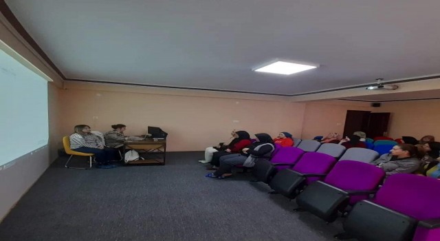 Kadınlara kanser konusunda bilgilendirme yapıldı