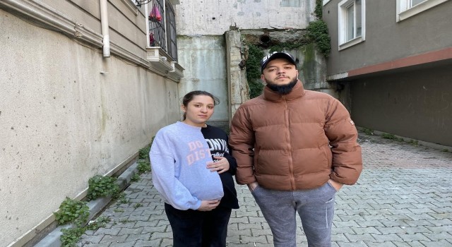 Kağıthanede üstüne klima düşen 9 aylık hamile kadın İHAya konuştu: “Az kalsın ölüyorduk”