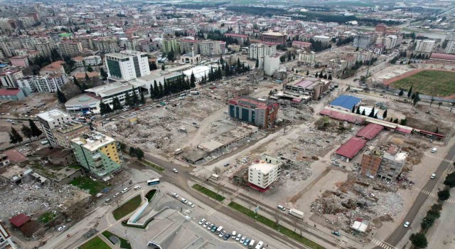 Kahramanmaraşta enkaz kaldırma çalışmaları sürüyor