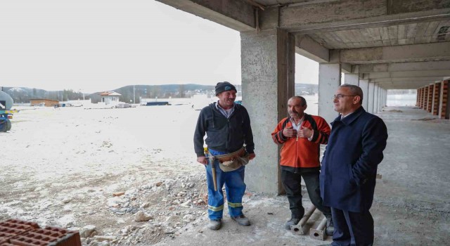 Kamyon garajı inşaatı yükseliyor