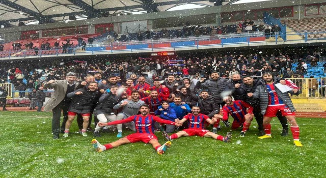 Karabük İdman Yurdu evinde kazanarak liderliğini perçinledi