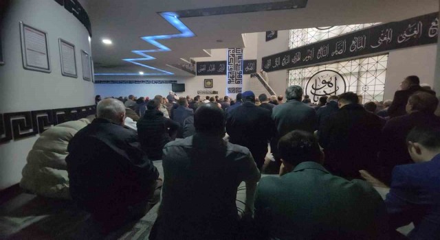 Karabükte Ramazanın ilk Cumasında cami ve mescitler doldu